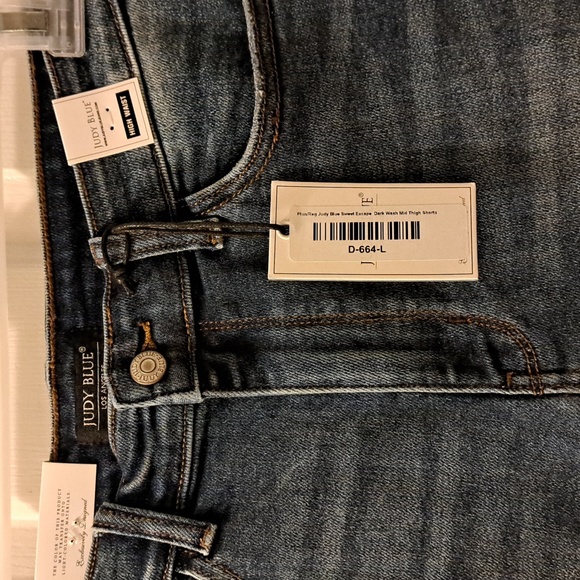 Judy Blue Mid Thigh length shorts - Picture 10 of 13